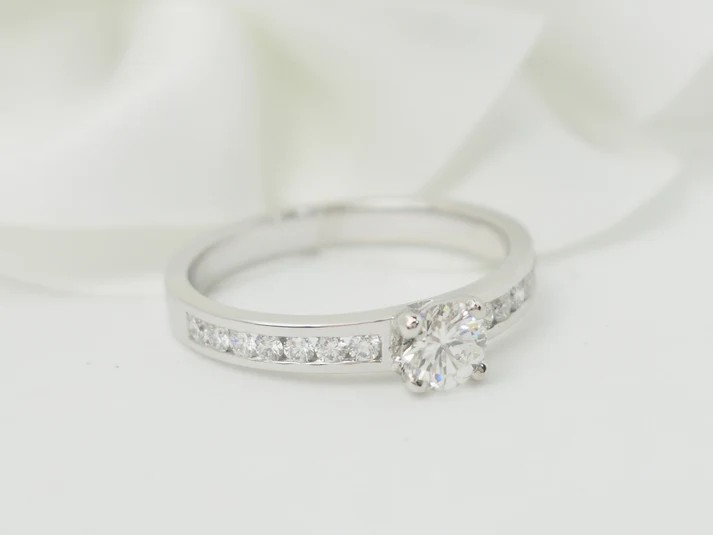 Bague Solitaire En Or Blanc Et Diamant 0.37ct-photo-2