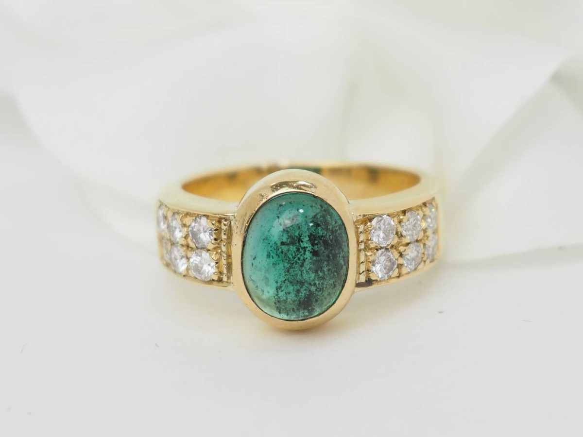 Yellow Gold And Emerald Ring-photo-2