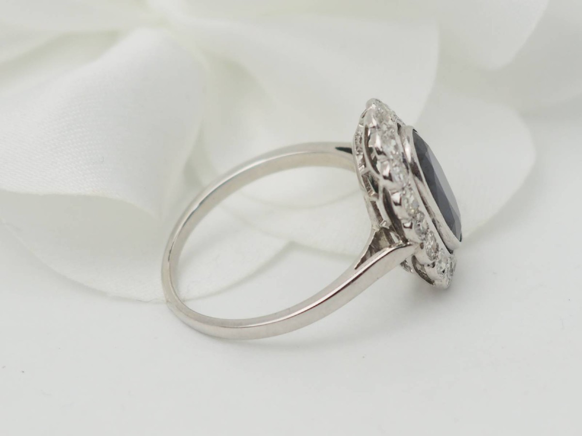 Pompadour Ring In White Gold, Sapphire And Diamonds-photo-4