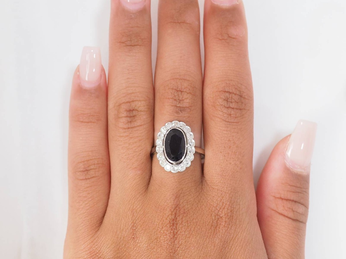 Pompadour Ring In White Gold, Sapphire And Diamonds-photo-2