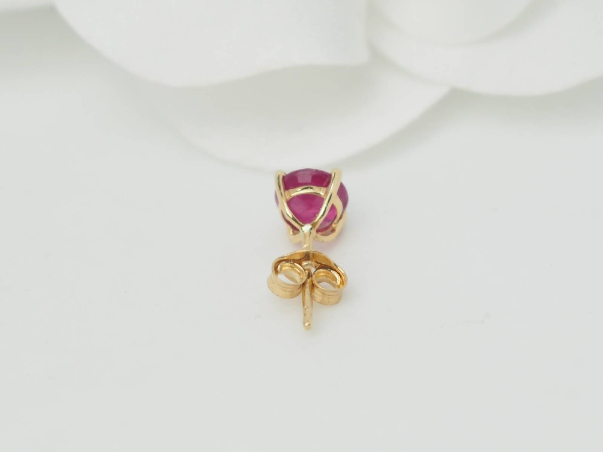 Yellow Gold And Ruby Stud Earrings-photo-1