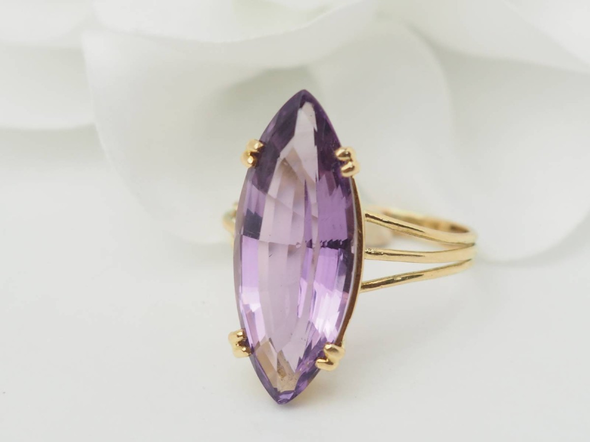 Marquise Ring In Yellow Gold And Amethyst-photo-3