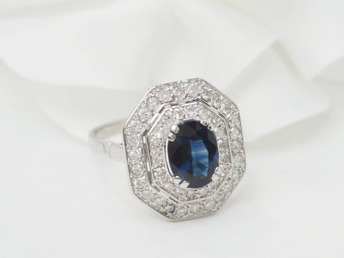 Bague double entourage en or blanc, saphir et diamants-photo-4
