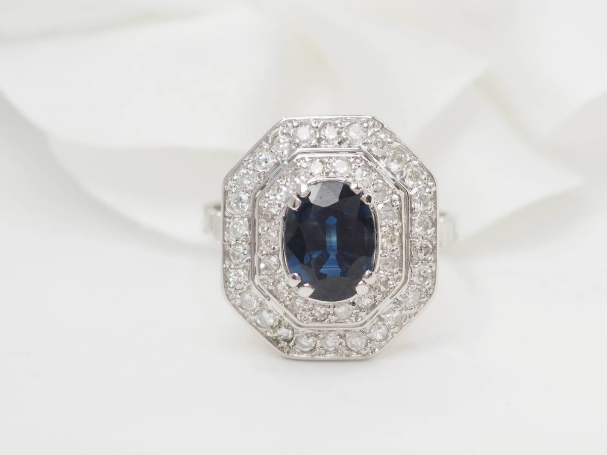 Bague double entourage en or blanc, saphir et diamants-photo-4