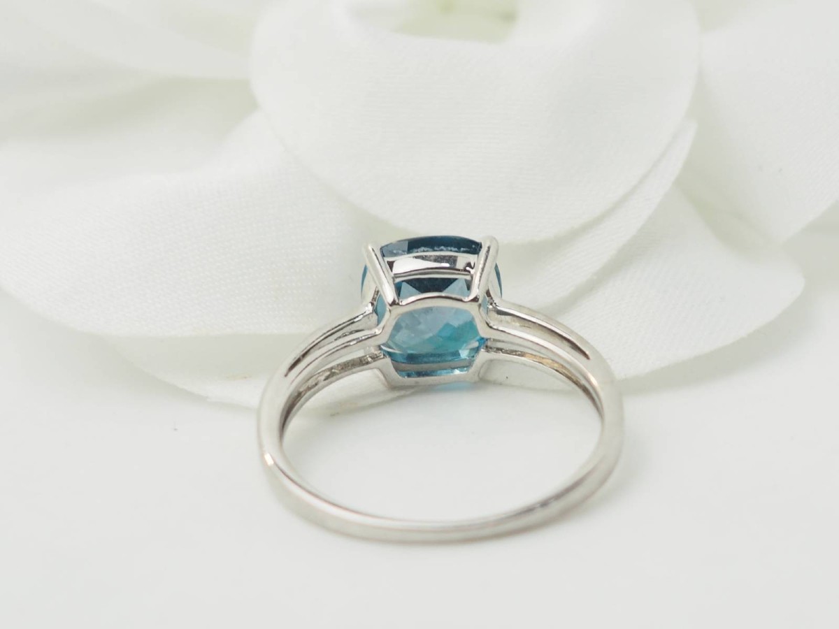 Bague en or blanc et Topaze bleue-photo-1