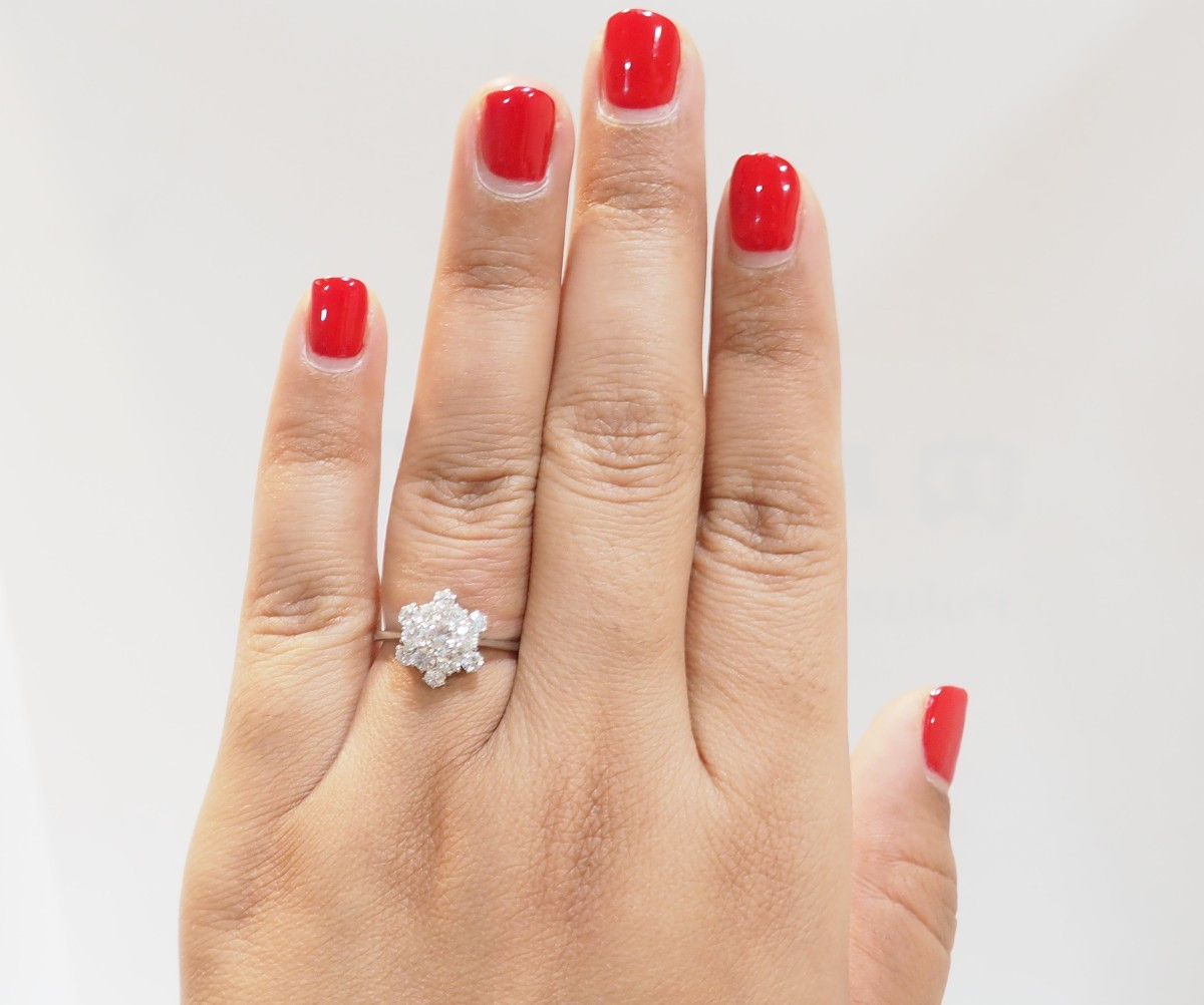 Flower Ring In White Gold And Diamonds-photo-3