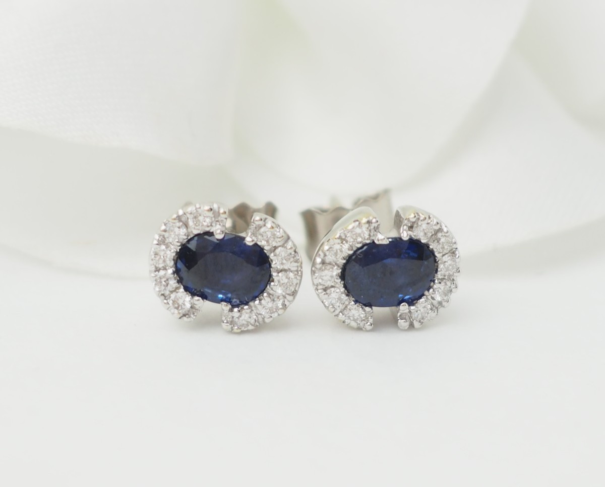 Boucles d'oreilles en or blanc, saphirs et diamants-photo-2