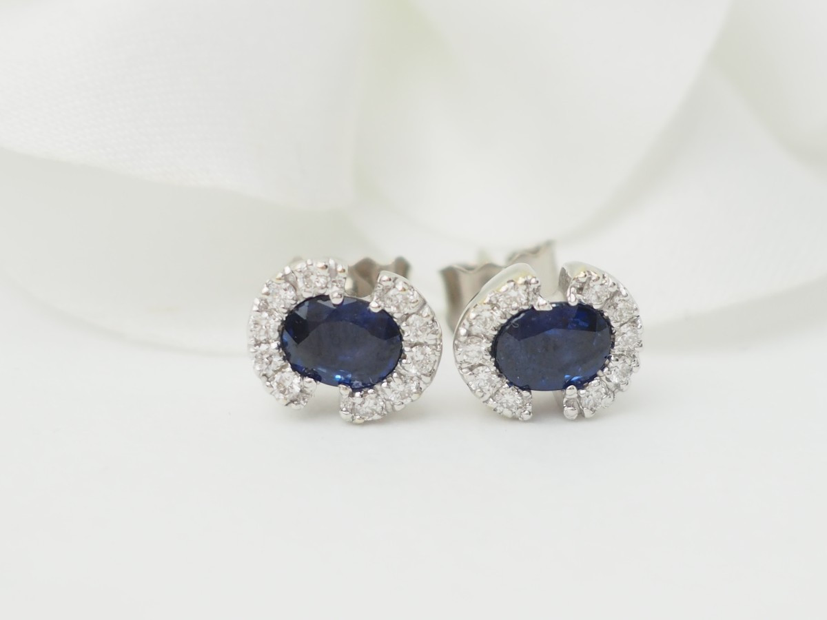 Boucles d'oreilles en or blanc, saphirs et diamants-photo-3