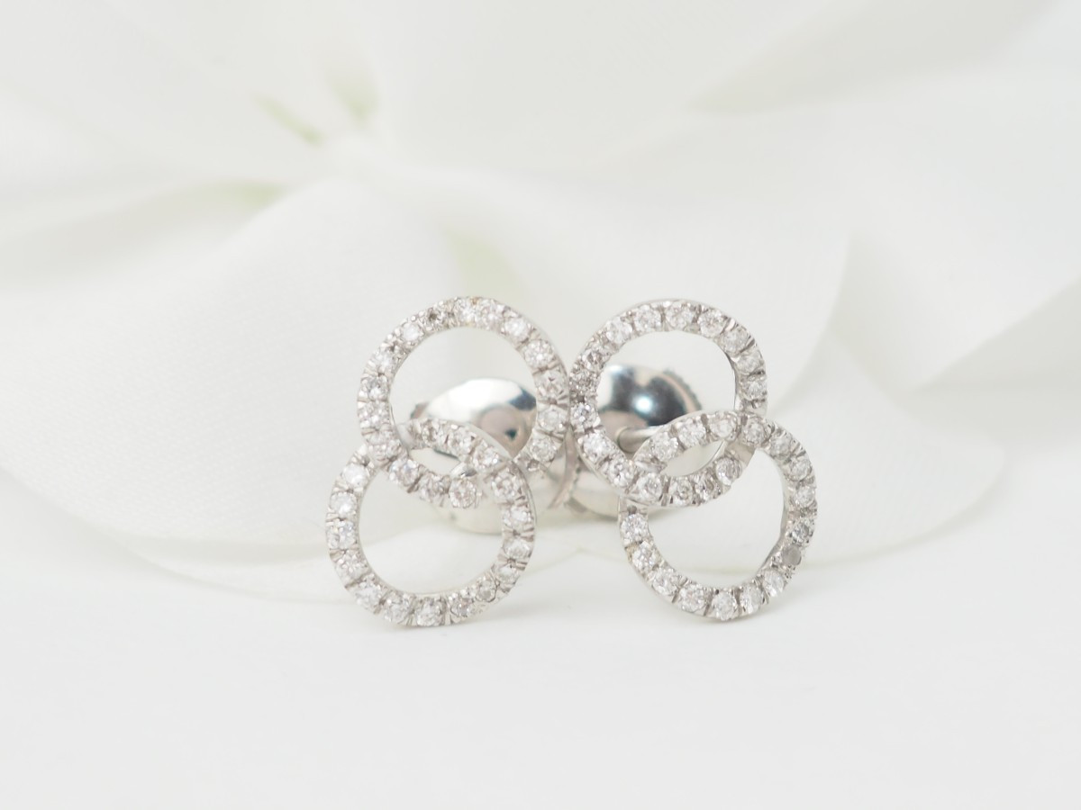 Boucles d'oreilles en or blanc et diamants -photo-3