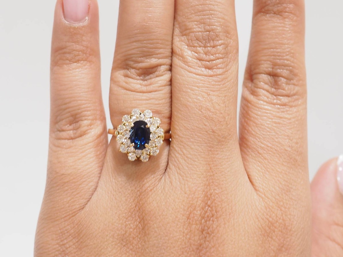Bague double entourage en or jaune, saphir et diamants-photo-2