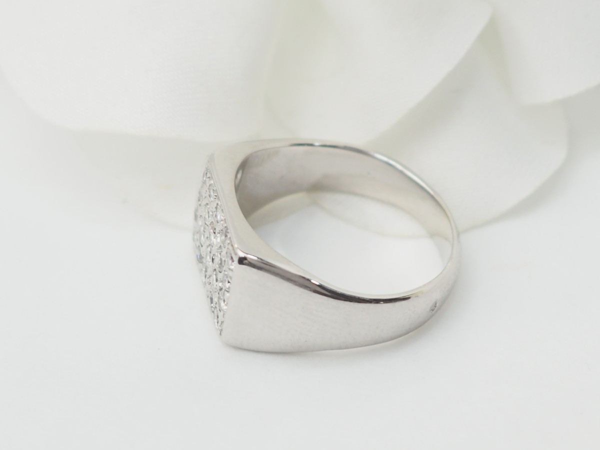 White Gold And Diamond Signet Ring -photo-1