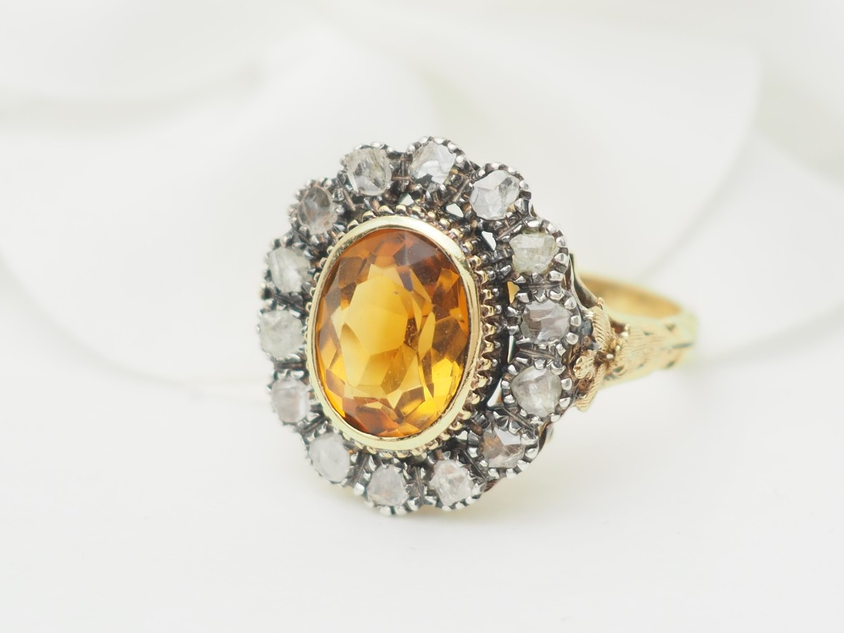 Antique Ring In Yellow Gold, Topaz And Diamonds-photo-4