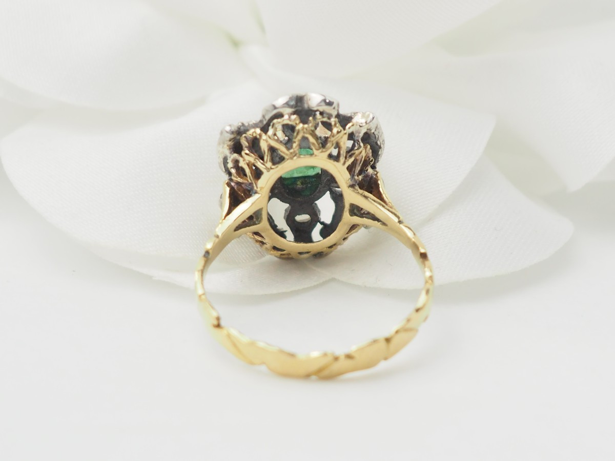 Bague Napoleon III en or jaune, émeraude et roses-photo-3