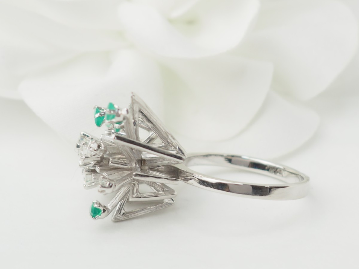 Vintage Ring In White Gold, Emeralds And Diamonds -photo-3