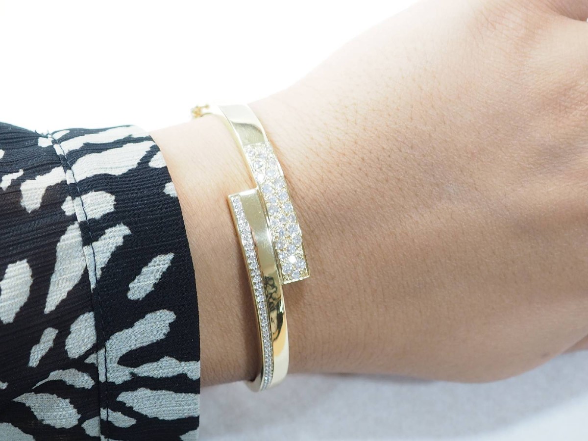 Yellow Gold And Diamond Opening Bangle Bracelet-photo-2