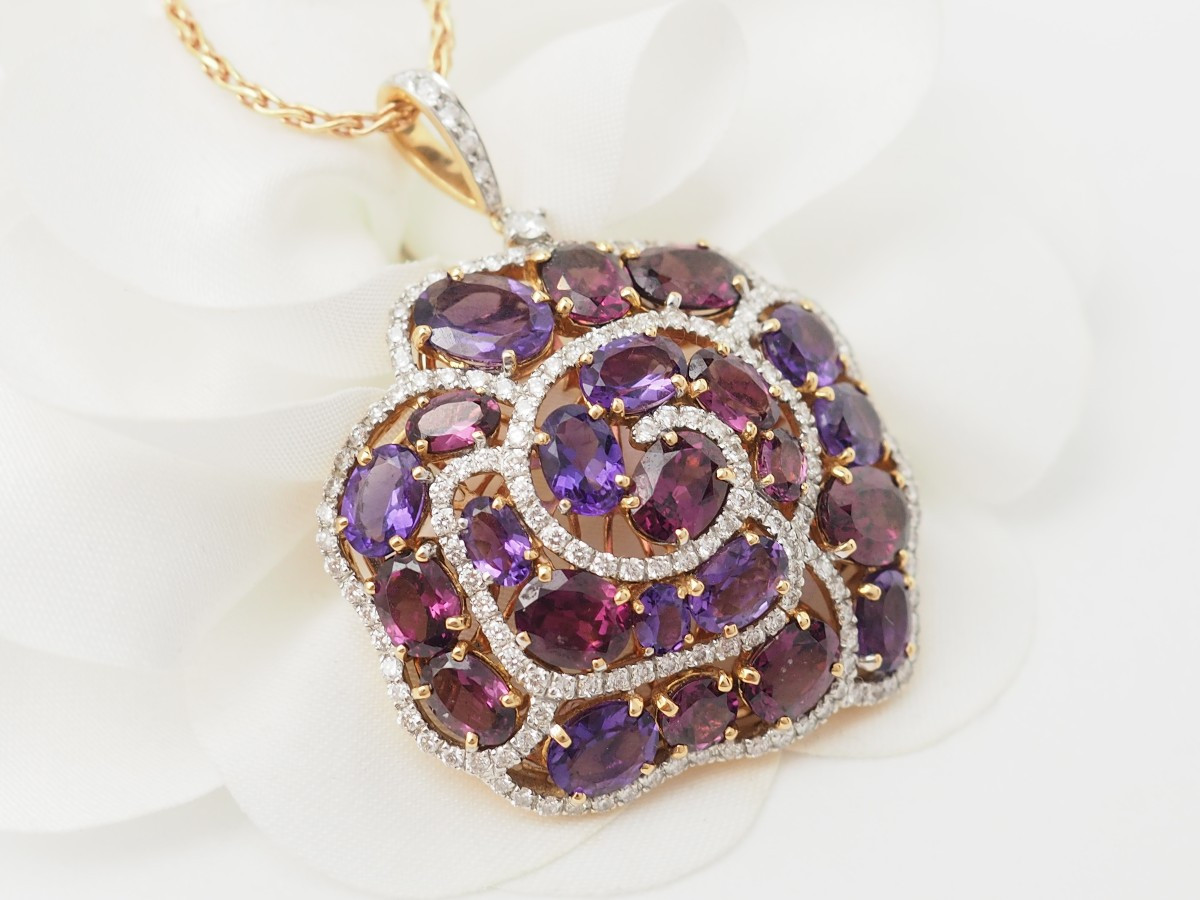 Rose Gold Flower Pendant Necklace With Gemstones And Diamonds-photo-2