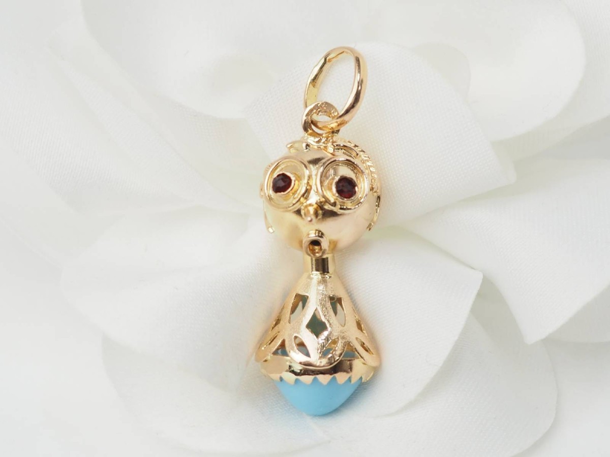 Pendentif breloque figurine en or jaune
