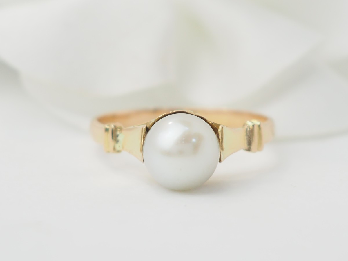 Bague vintage en or jaune et perle de culture