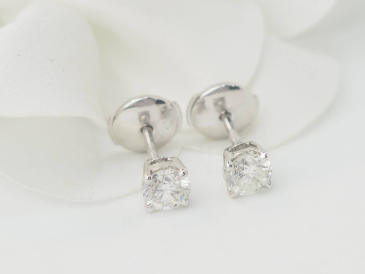 White Gold And Diamond Stud Earrings -photo-2