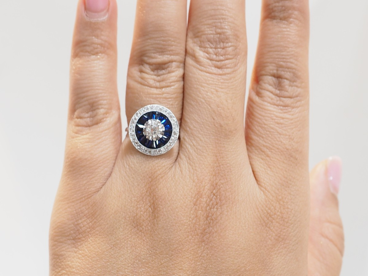 Art Deco Ring In White Gold, Sapphires And Diamonds-photo-3