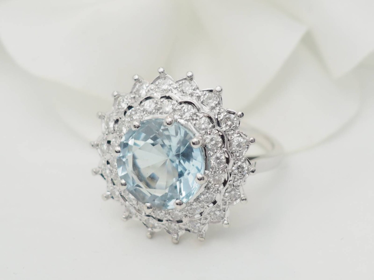 White Gold And Platinum Halo Ring With Aquamarine And Diamonds-photo-4