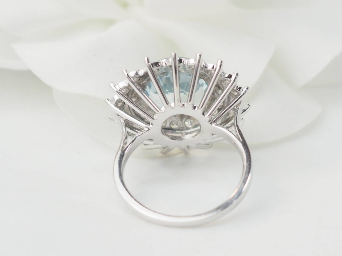 White Gold And Platinum Halo Ring With Aquamarine And Diamonds-photo-3