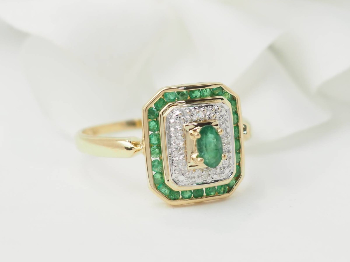 Vintage Ring In Yellow Gold, Emerald And Diamonds-photo-4