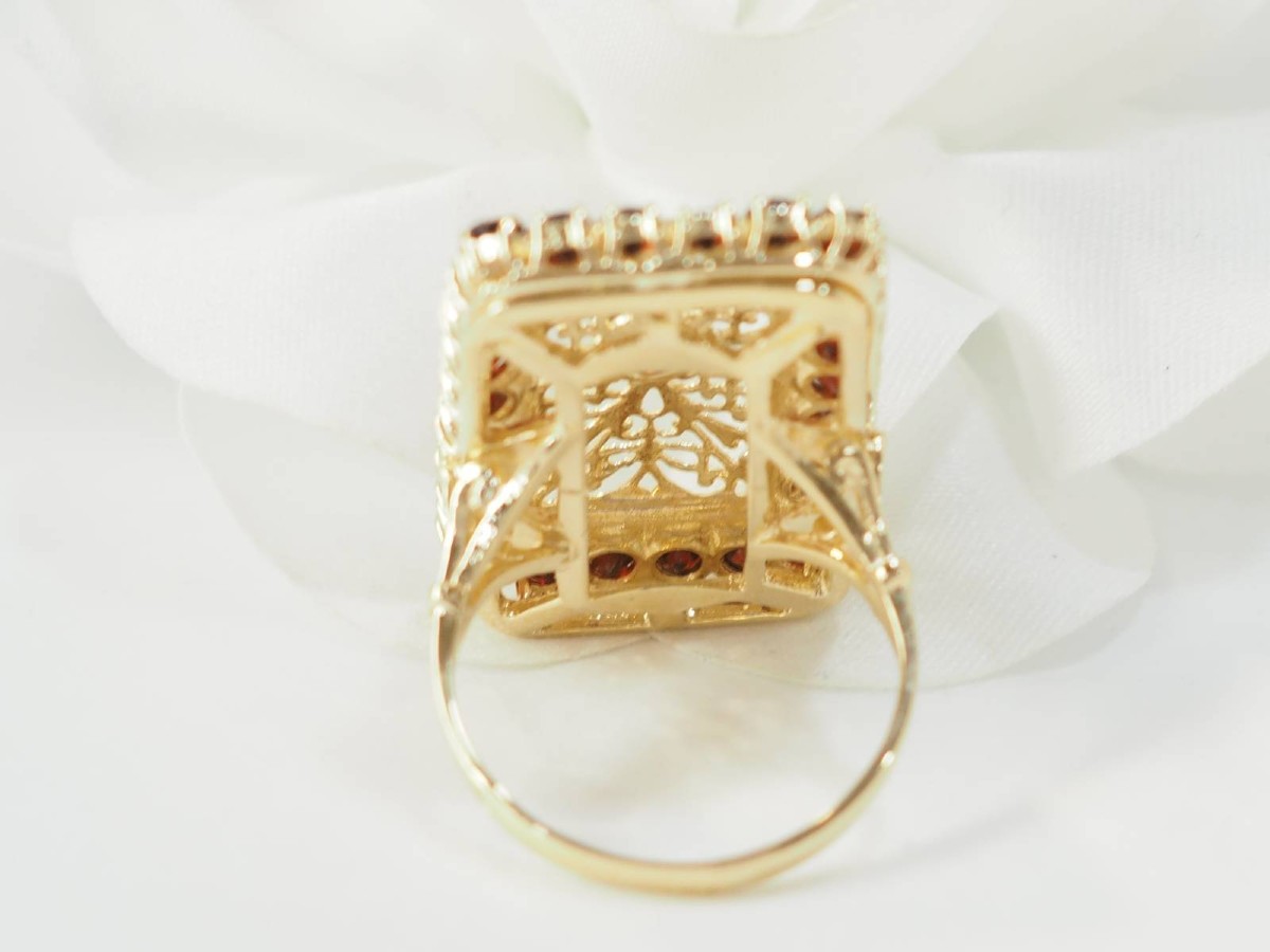 Vintage Ring In Yellow Gold And Garnets -photo-4