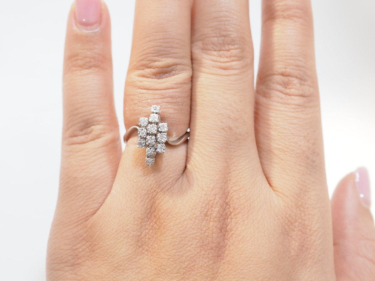 Vintage Ring In White Gold And Diamonds-photo-3