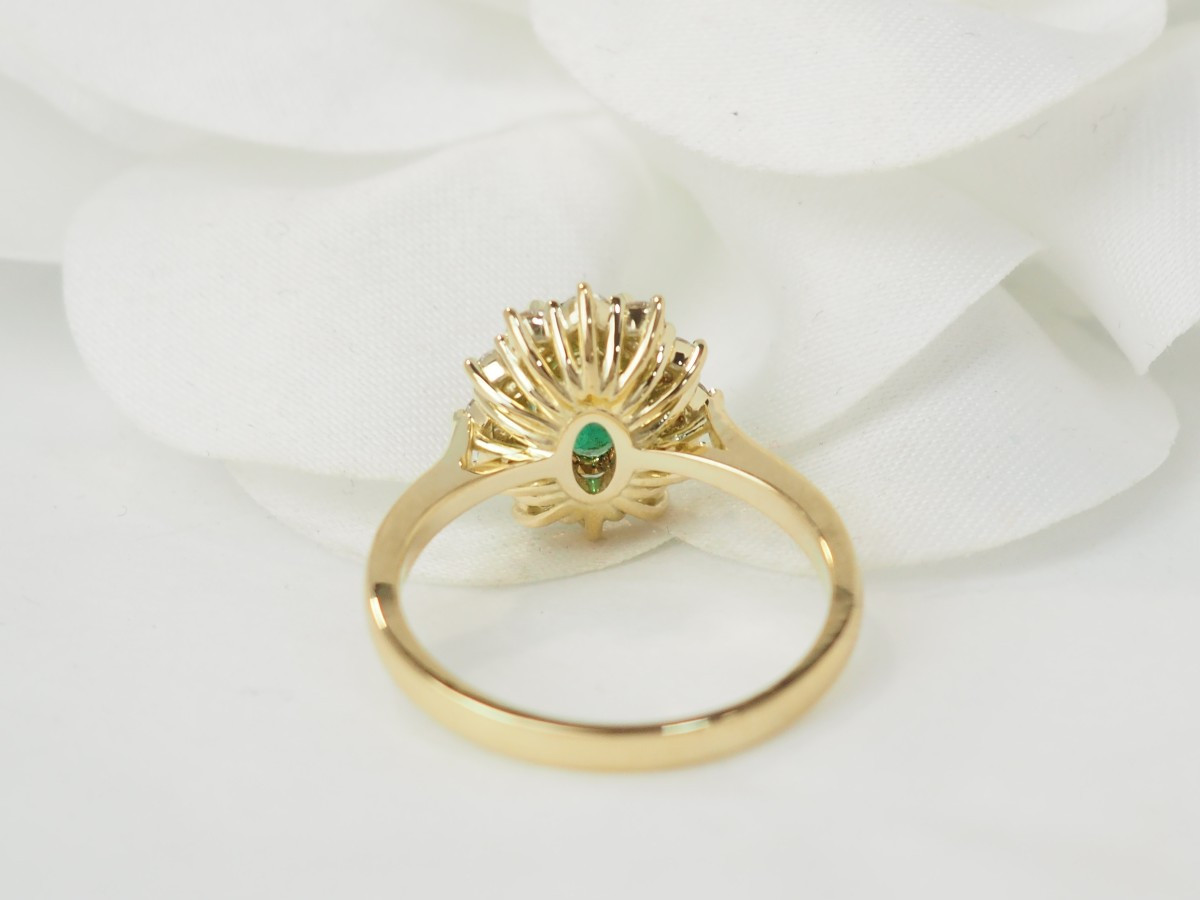 Daisy Ring In Yellow Gold, Emerald And Diamonds-photo-1