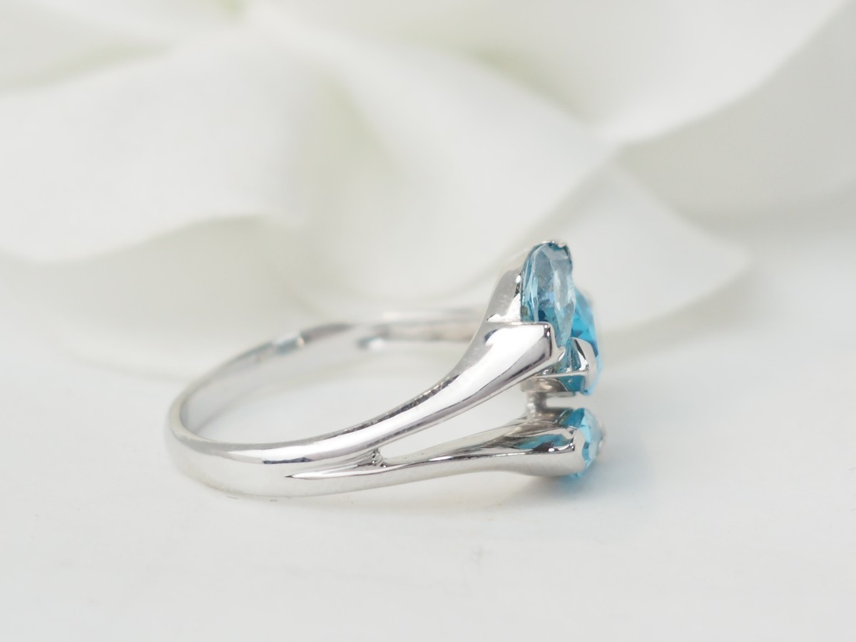 White Gold And Blue Topaz Ring-photo-3