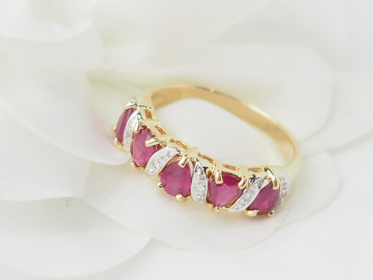 Bague en or jaune, rubis et diamants-photo-3