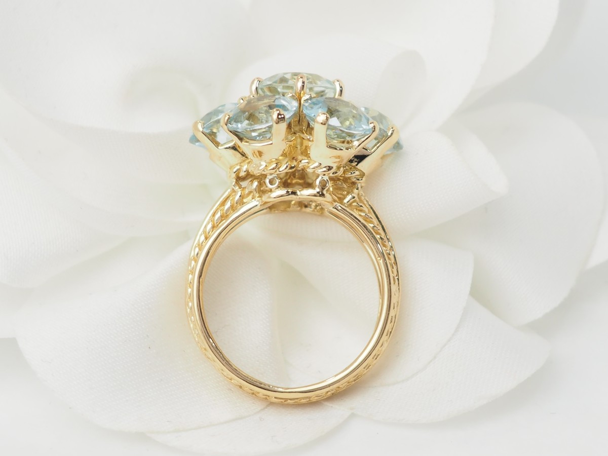 Antique Flower Ring In Yellow Gold And Aquamarines-photo-3