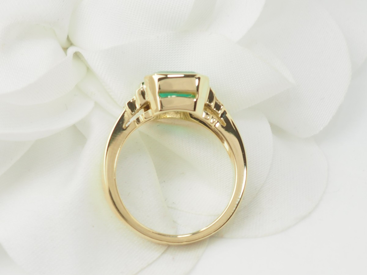 Ring In Yellow Gold, Emerald And Diamonds -photo-1