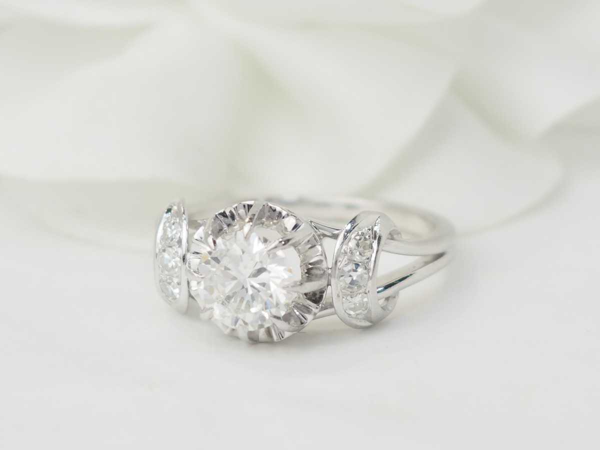 Solitaire Ring In White Gold, Platinum And 1.20ct Diamond-photo-1