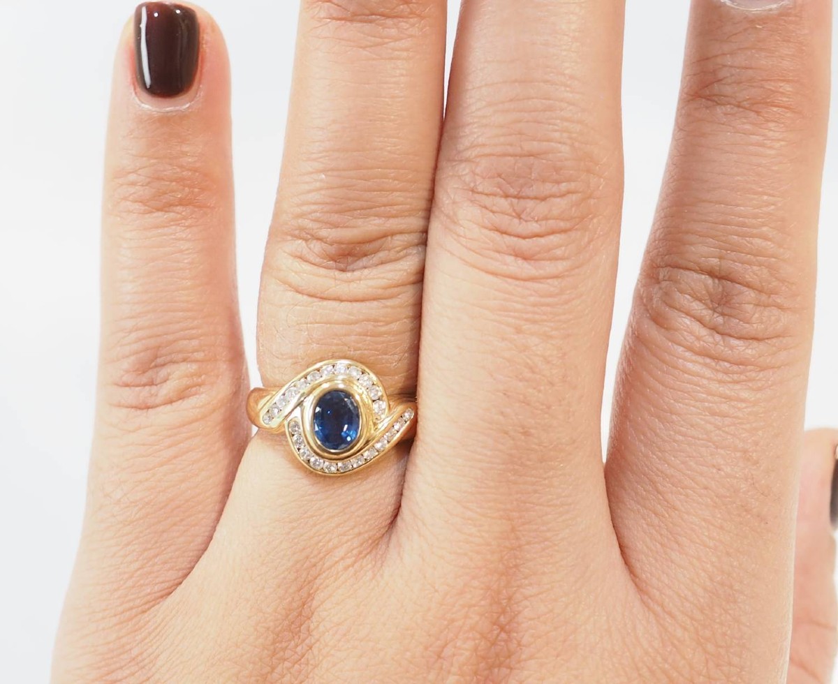 Yellow Gold Swirl Ring With Oval Sapphire And Diamonds-photo-2
