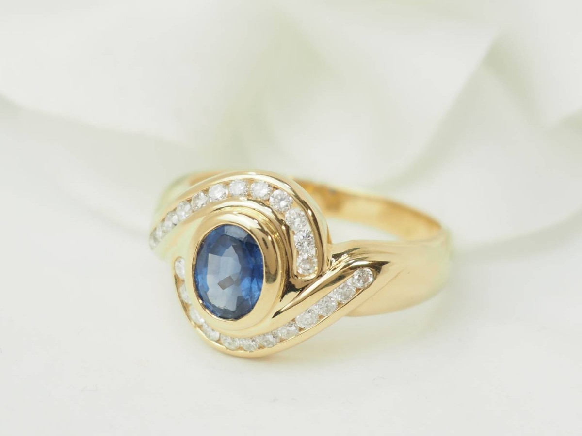 Yellow Gold Swirl Ring With Oval Sapphire And Diamonds-photo-1