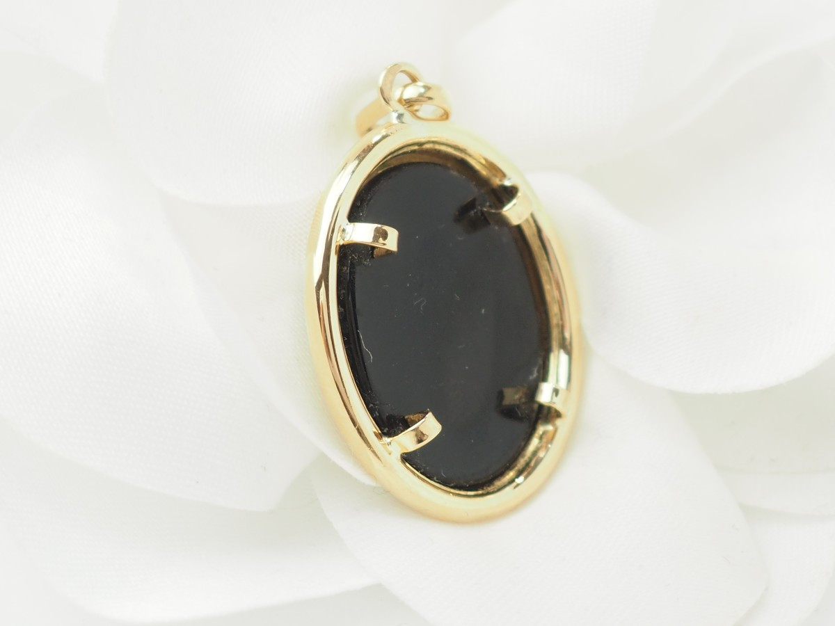 Yellow Gold Pendant With Cameo On Blue Agate -photo-3