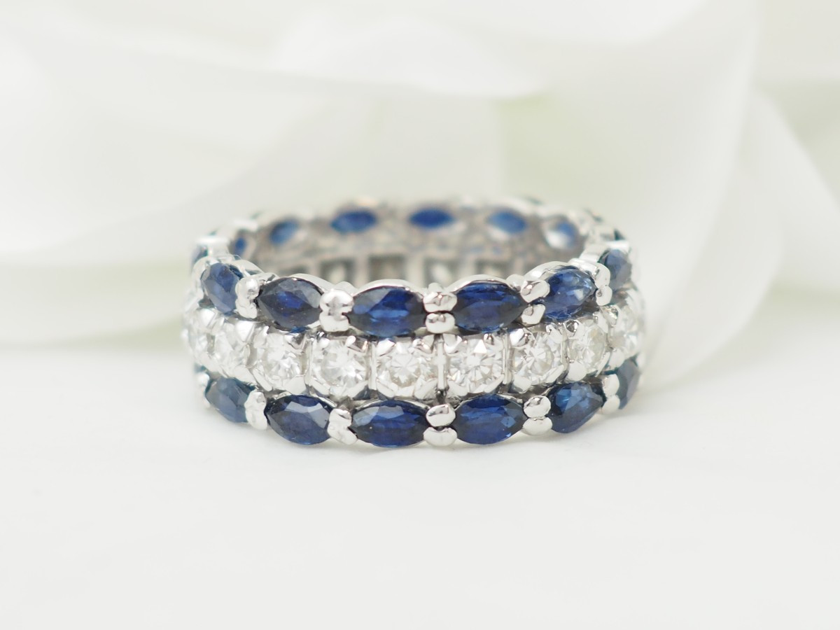 Bague bandeau en or blanc, saphirs naturels et diamants-photo-2