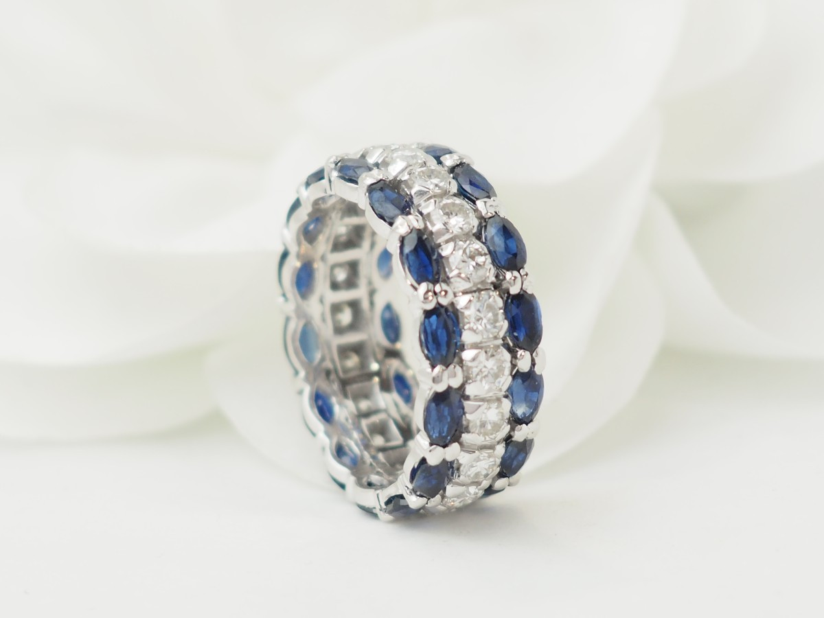 Bague bandeau en or blanc, saphirs naturels et diamants-photo-3