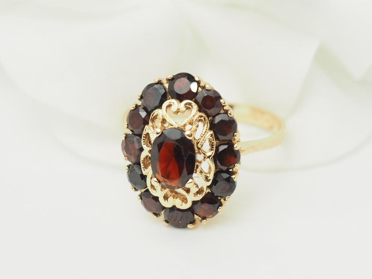 Vintage Ring In Yellow Gold And Garnets -photo-3