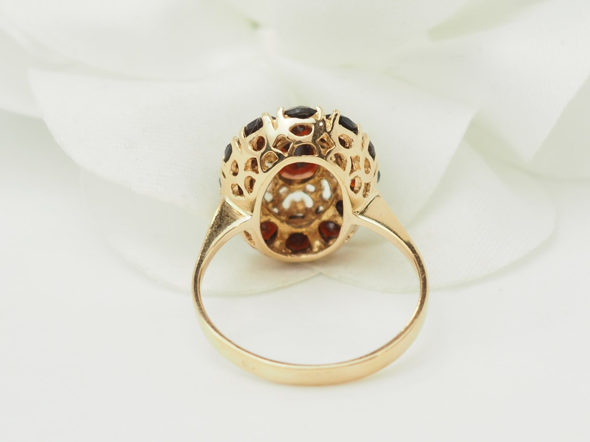 Vintage Ring In Yellow Gold And Garnets -photo-2