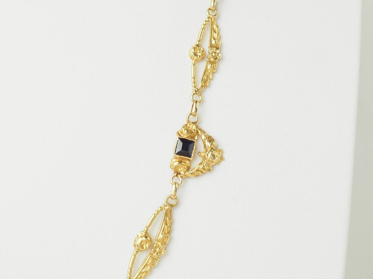 Collier Art Nouveau draperie en or jaune et saphirs -photo-1