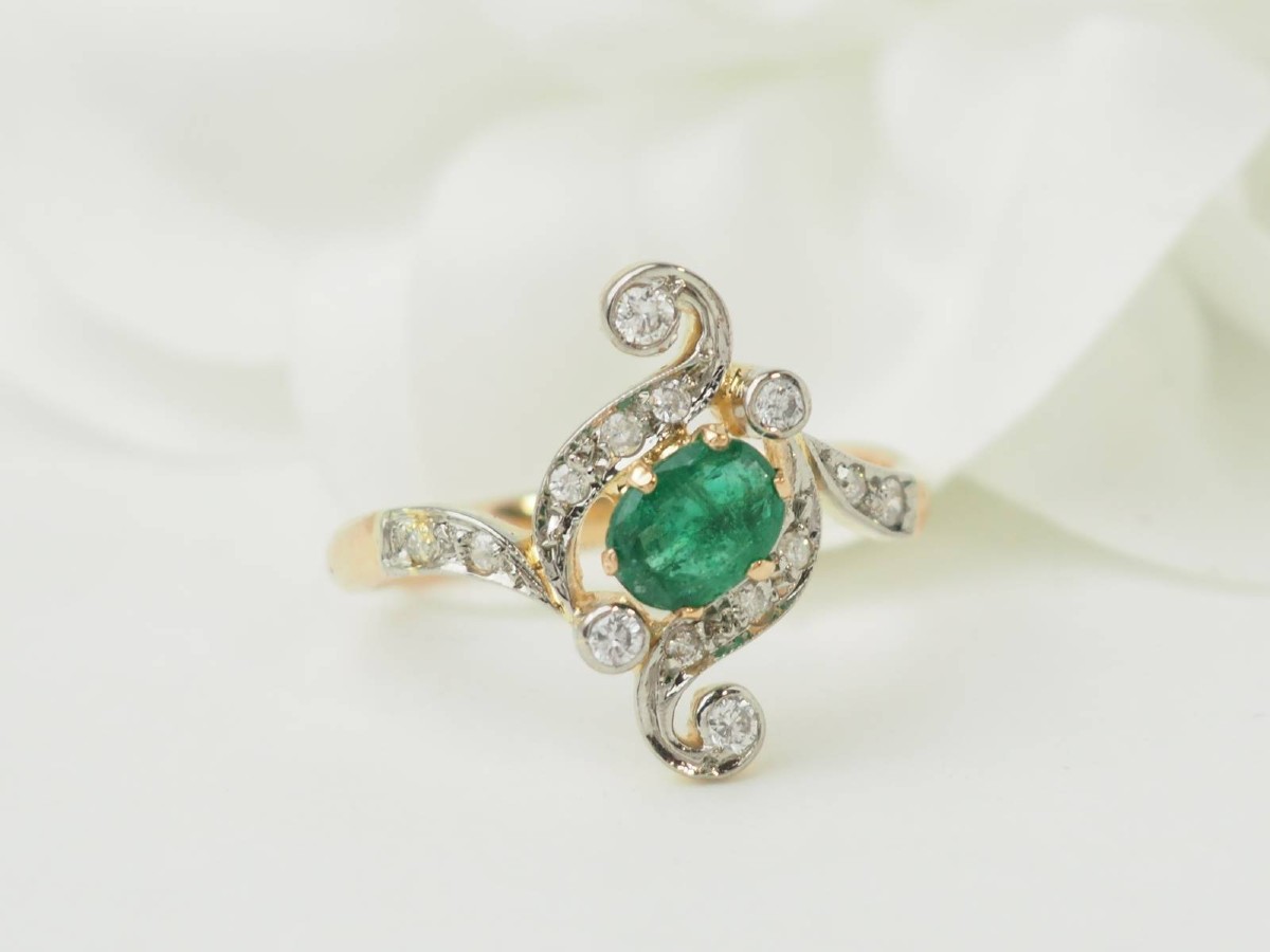 Art Nouveau Ring In Emerald Yellow Gold 0.60 Ct And Diamonds-photo-3