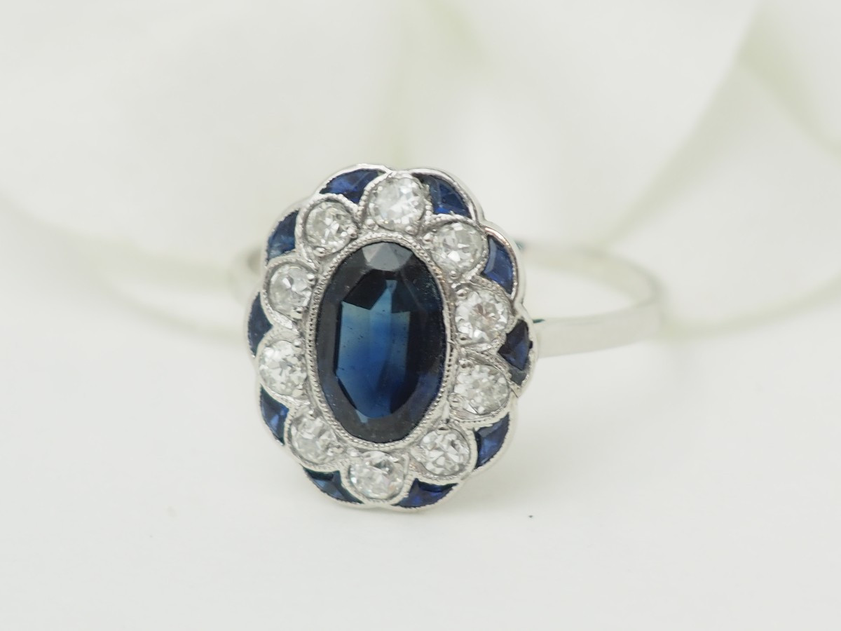 Bague Ancienne Pompadour Saphir 1,80ct Diamants 0,50ct Or Blanc Art Déco-photo-1