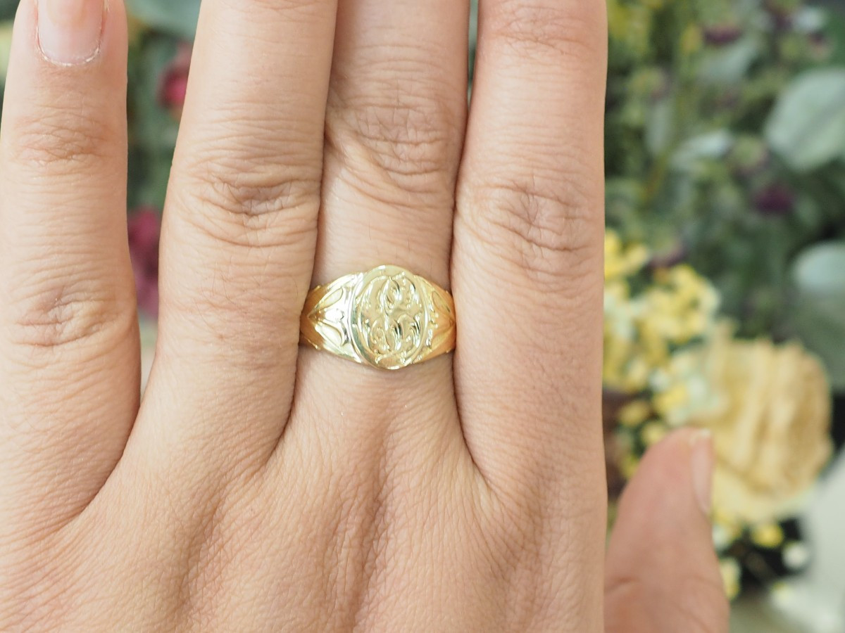 Engraved 18k Yellow Gold Chevalière-photo-3