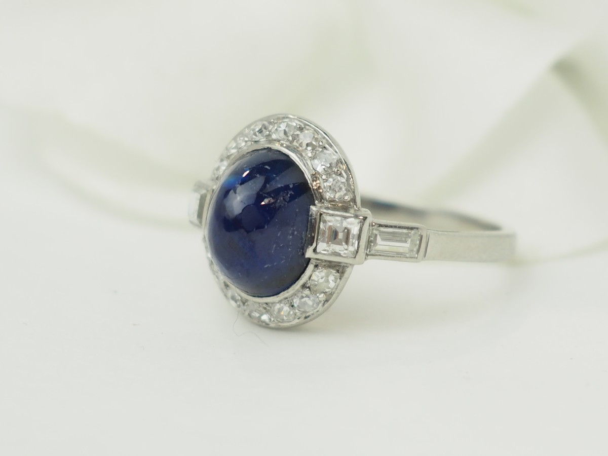 Antique Ring In Platinum, Cabochon Sapphire And Diamonds-photo-1