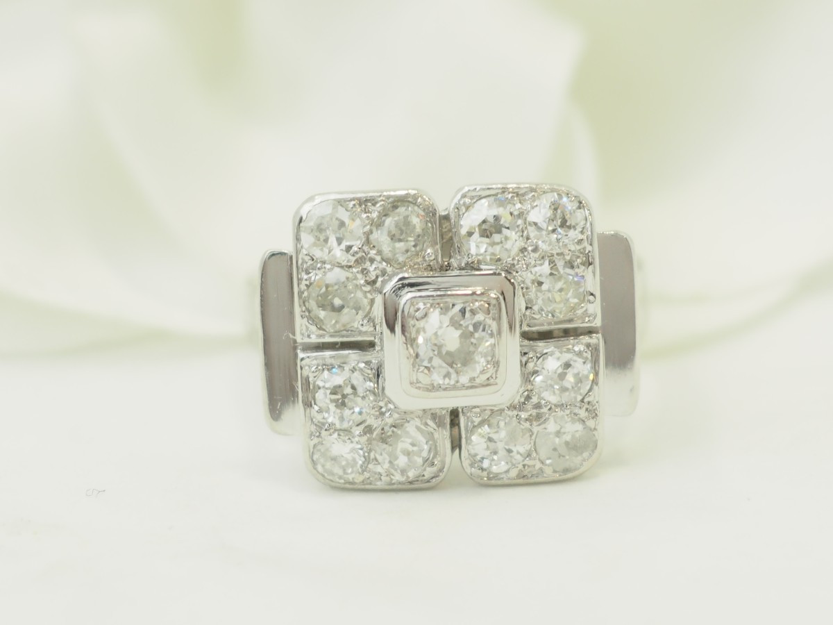 Bague Art Déco en or blanc 18 carats et diamants taille ancienne– 1,20 ct -photo-3