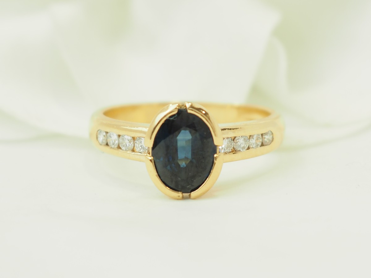 Bague en or jaune 18 carats, saphir 1,60 ct & diamants-photo-2