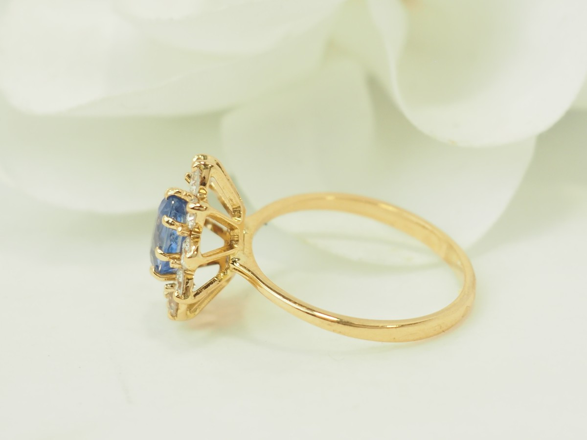 Ring In Yellow Gold, 1ct Ceylon Sapphire And Diamonds-photo-2